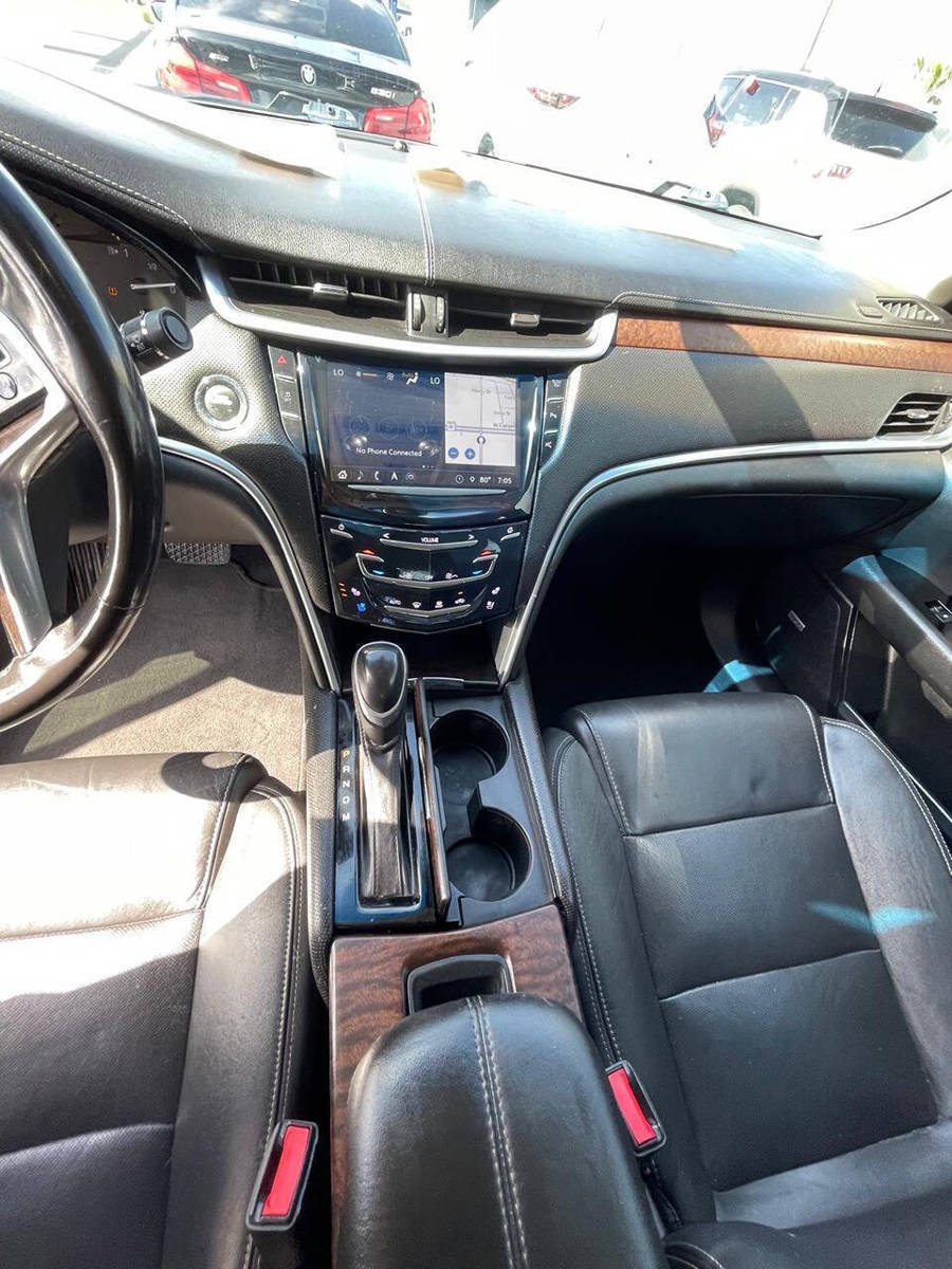Used 2018 Cadillac XTS Luxury FWD image 9