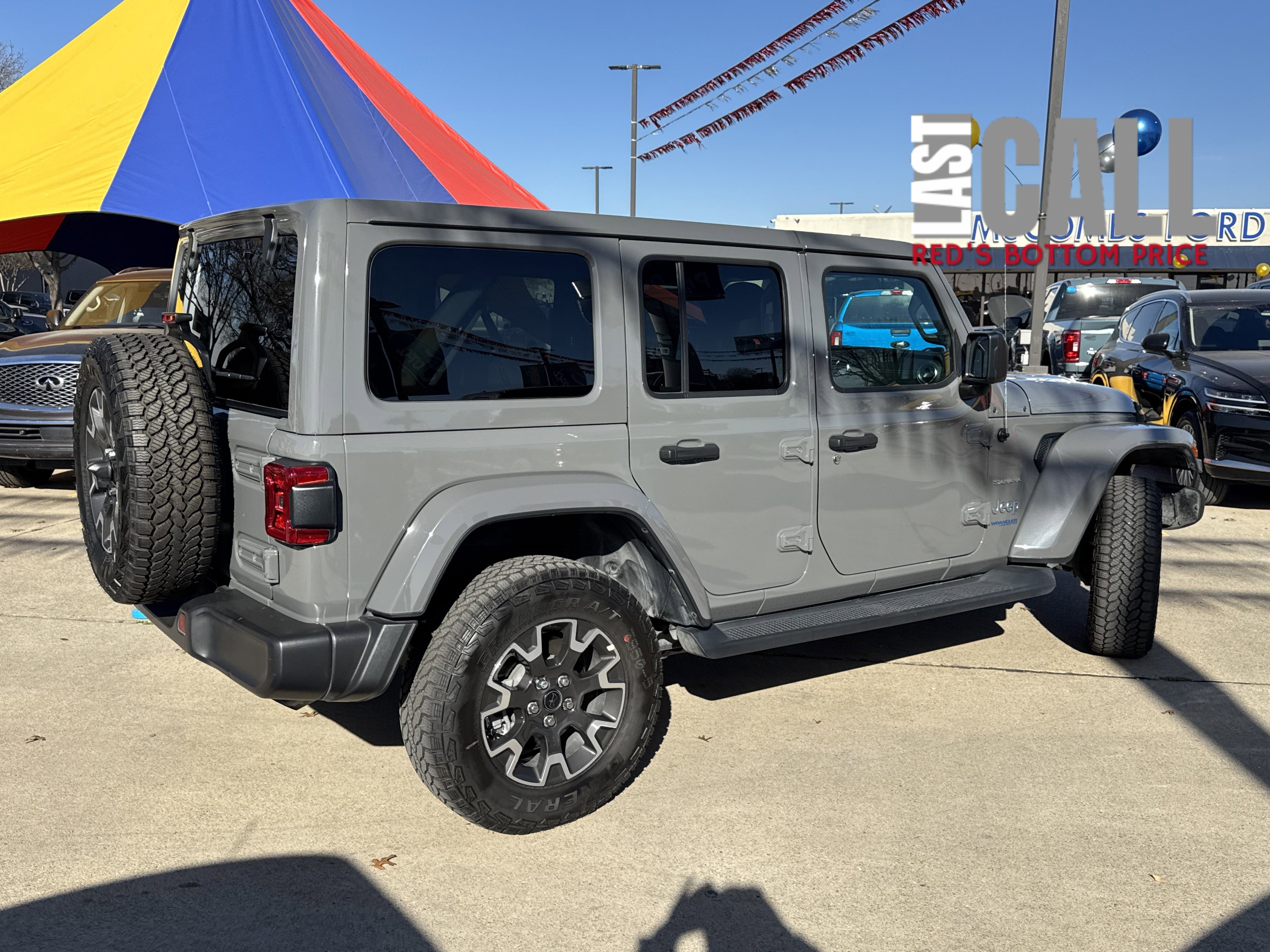 Used 2022 Jeep Wrangler Unlimited Sahara w/ Cold Weather Group image 6