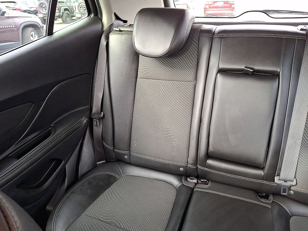 Used 2013 Buick Encore Convenience AWD/4WD image 12