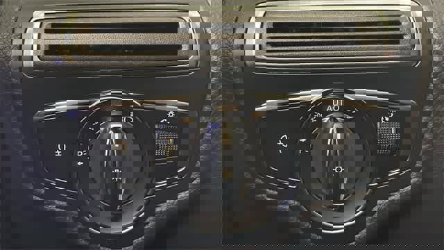 Used 2021 Mercedes-Benz C 300 4MATIC Cabriolet image 17