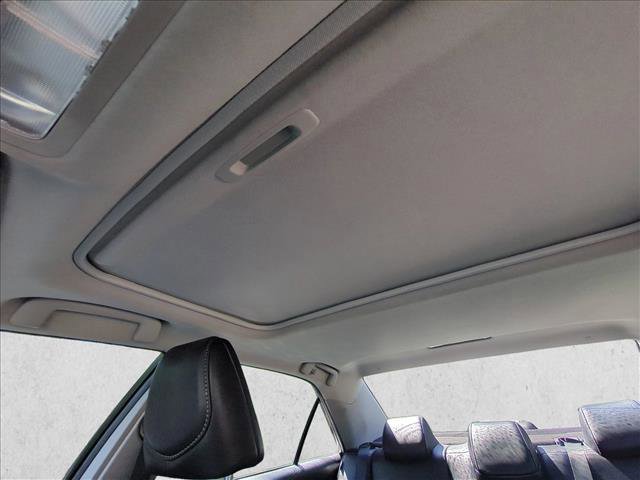 Used 2012 Toyota Camry SE w/ Leather Pkg image 16