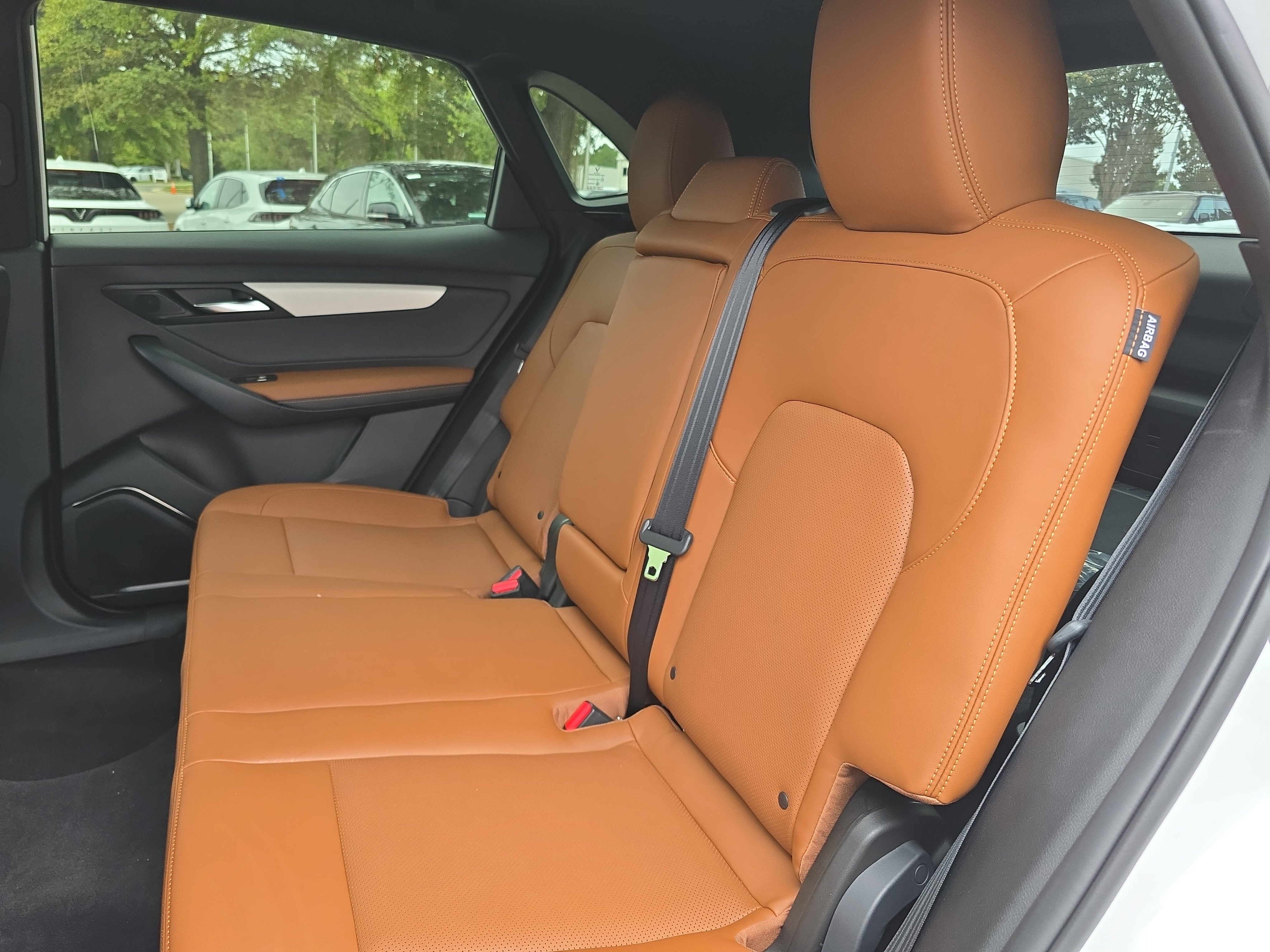 New 2025 VinFast VF 8 Plus image 14