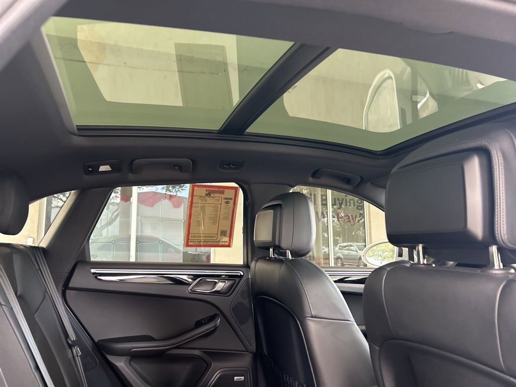 Used 2022 Porsche Macan image 29