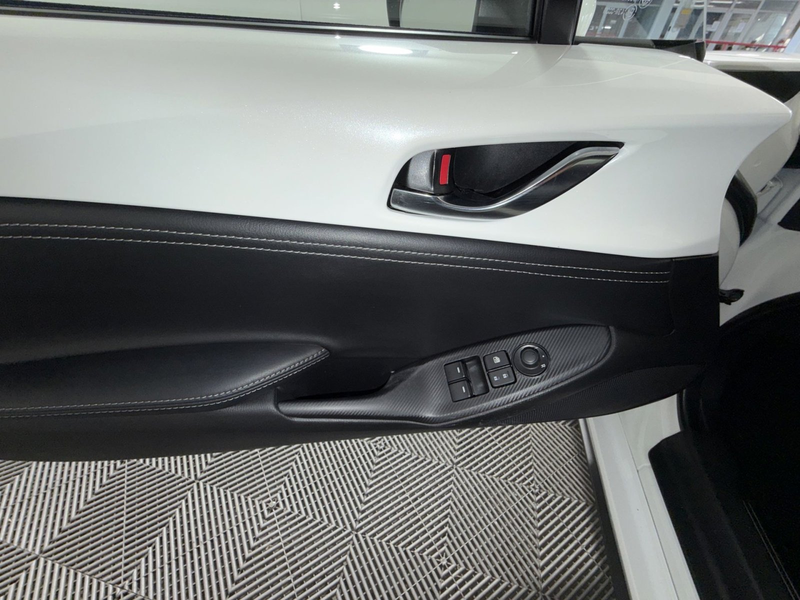 Used 2021 MAZDA MX-5 Miata RF Grand Touring image 15