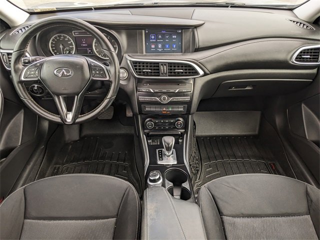 Used 2018 INFINITI QX30 image 9