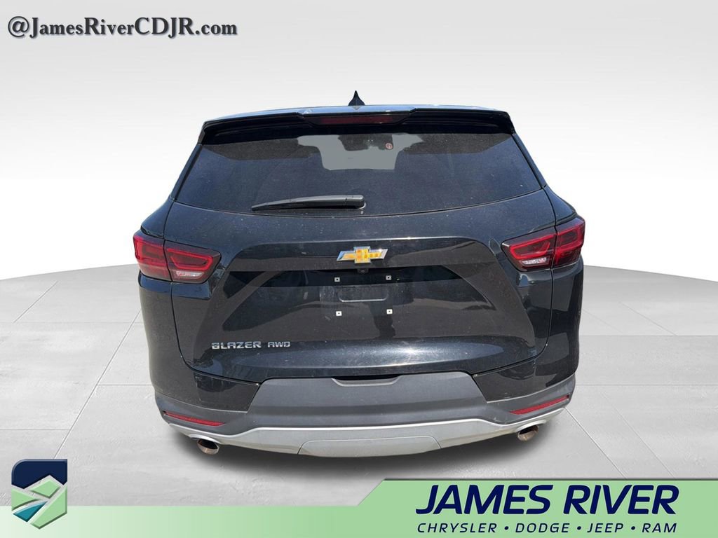 Used 2025 Chevrolet Blazer LT AWD/4WD image 5