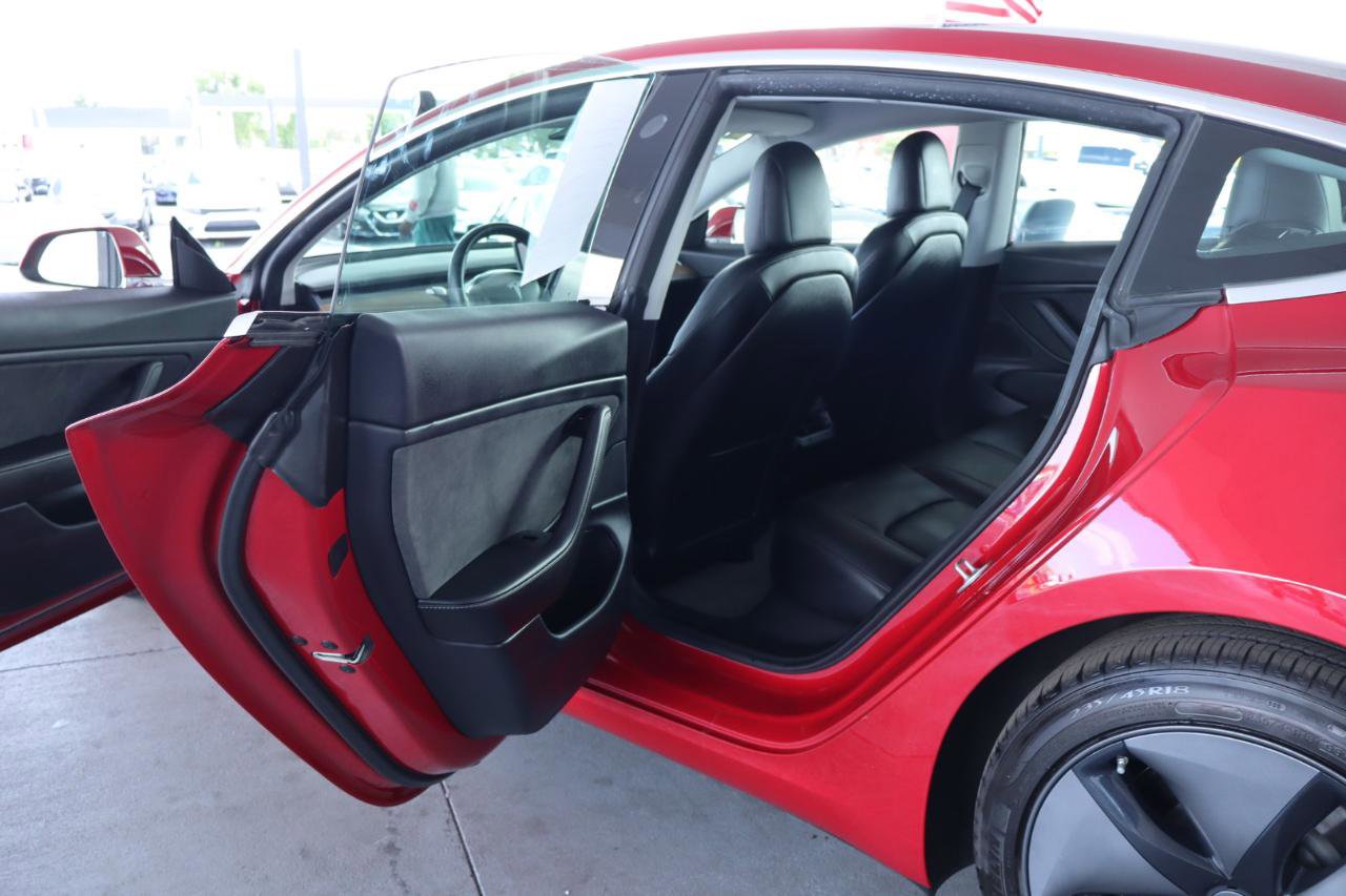Used 2019 Tesla Model 3 Long Range image 29