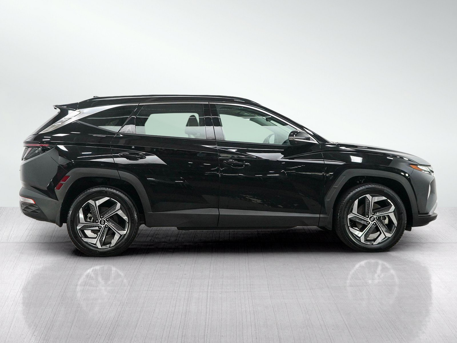 Used 2024 Hyundai Tucson Limited AWD/4WD image 6