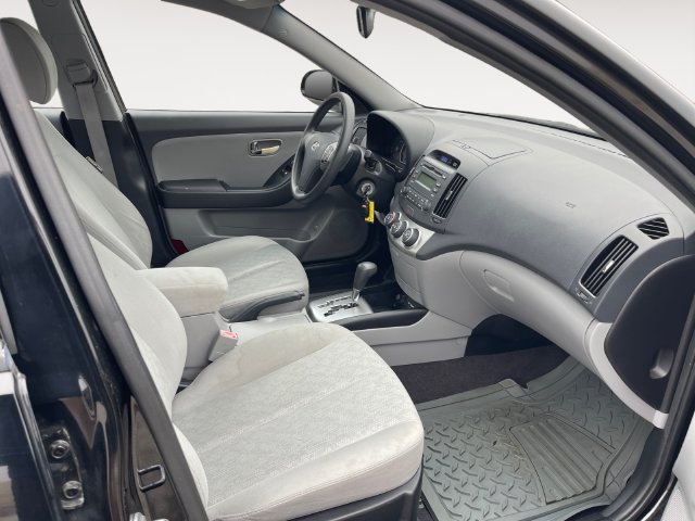 Used 2010 Hyundai Elantra GLS FWD image 15