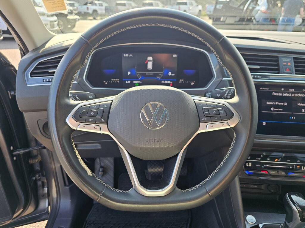 Used 2022 Volkswagen Tiguan SE AWD/4WD image 12