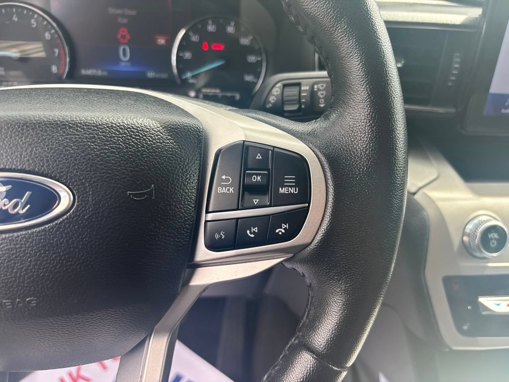 Used 2023 Ford Explorer XLT w/ Equipment Group 202A AWD/4WD image 38