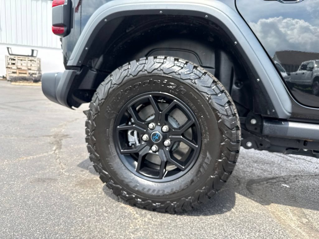 Used 2024 Jeep Wrangler Unlimited AWD/4WD image 43