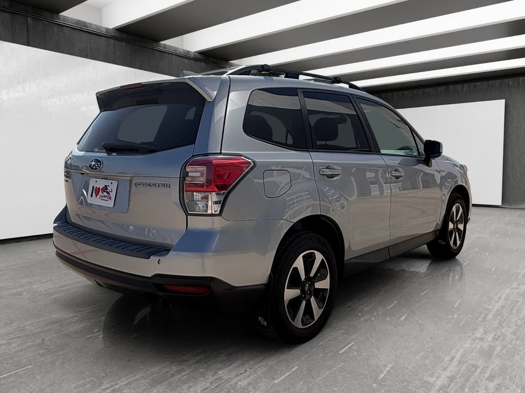 Used 2018 Subaru Forester 2.5i Premium w/ All-Weather Package AWD/4WD image 5