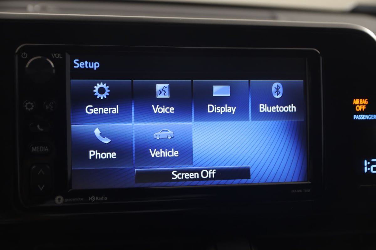Used 2018 Toyota C-HR XLE FWD image 29