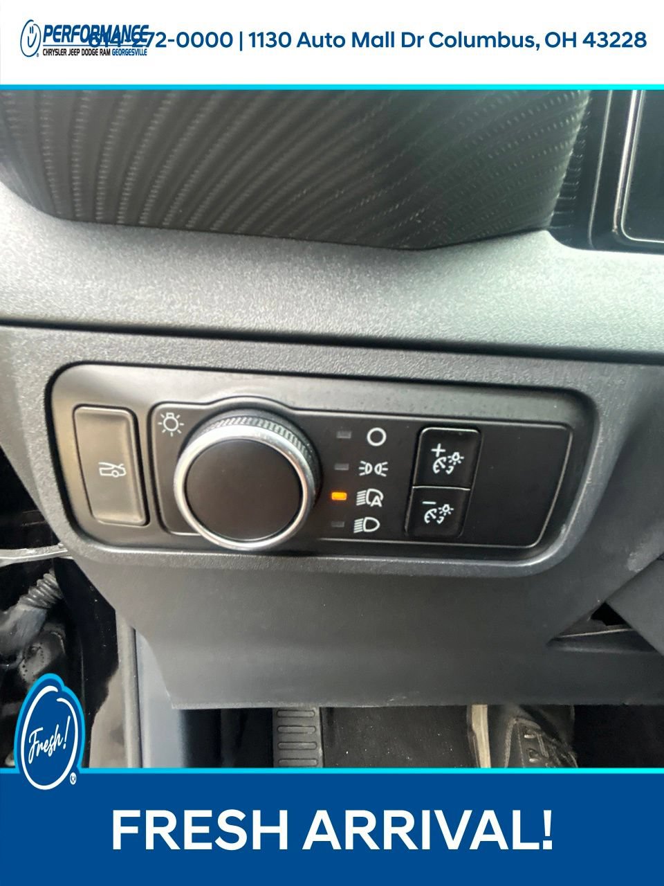 Used 2024 Ford Mustang Coupe RWD image 25