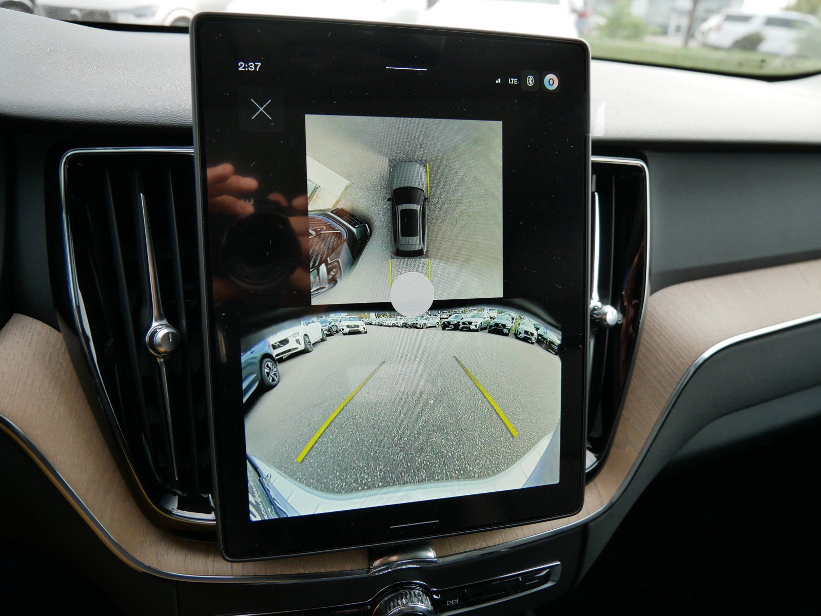 New 2027 Volvo XC60 B5 Plus AWD/4WD image 10