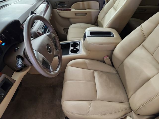 Used 2013 Chevrolet Tahoe LT w/ Luxury Package RWD image 13