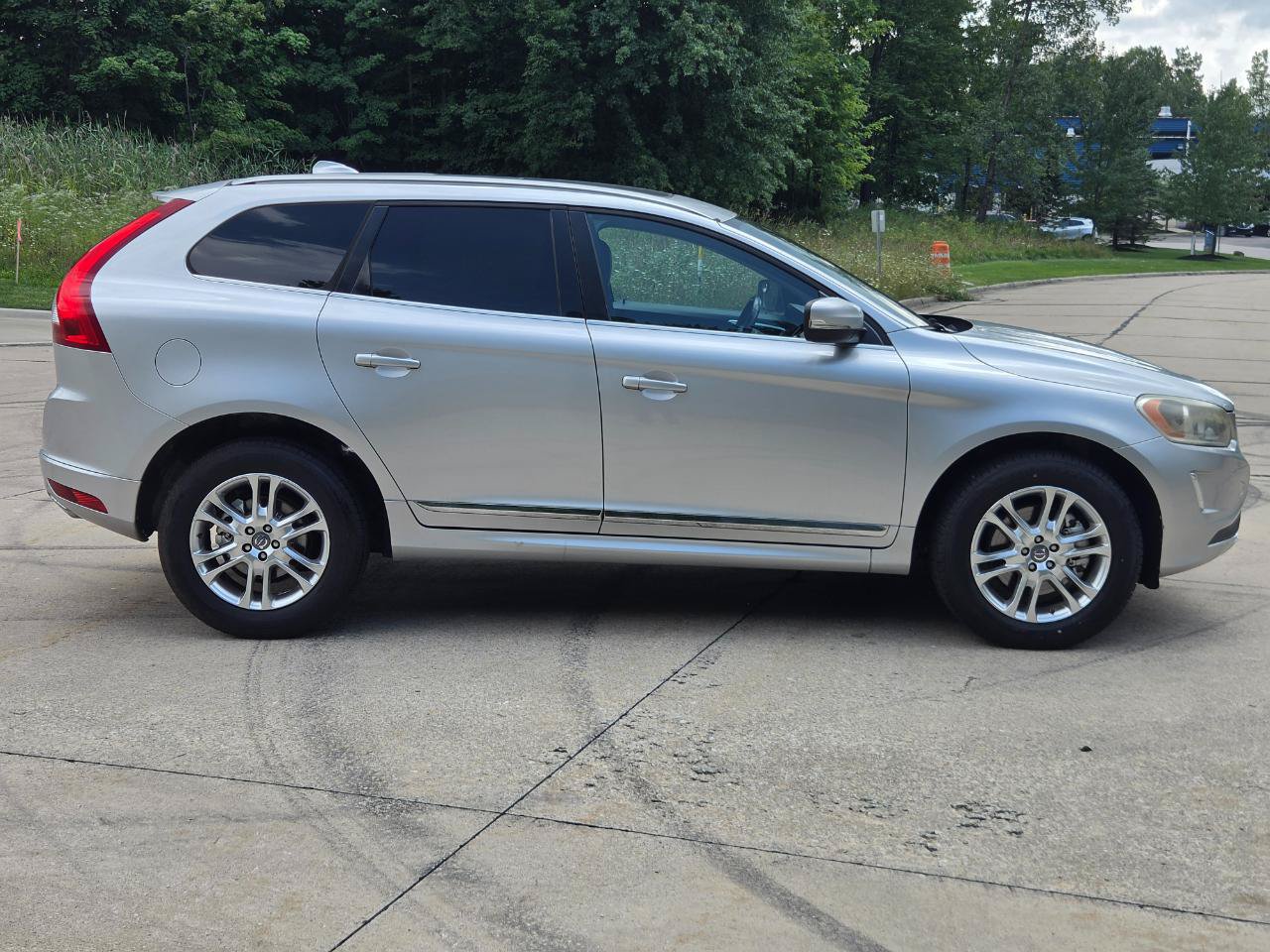 Used 2015 Volvo XC60 T5 AWD/4WD image 6