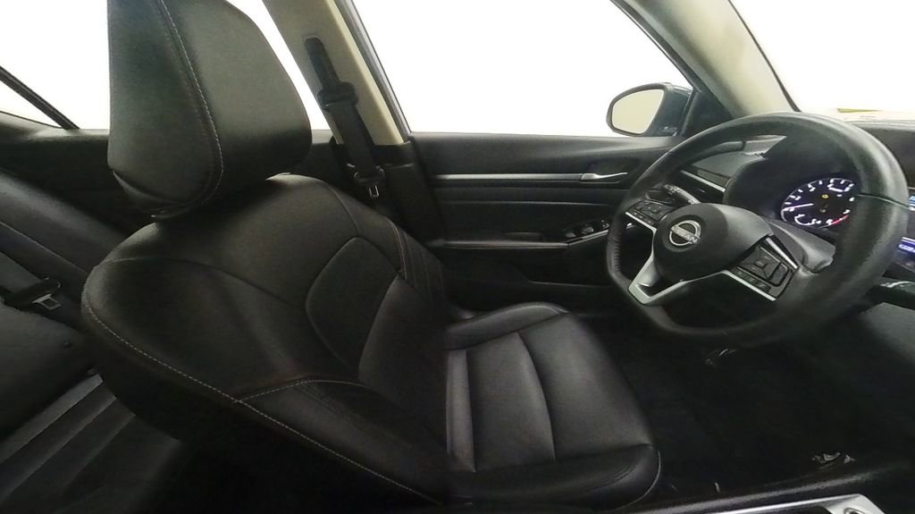 Certified 2024 Nissan Altima 2.5 SR w/ SR Premium Package FWD image 33