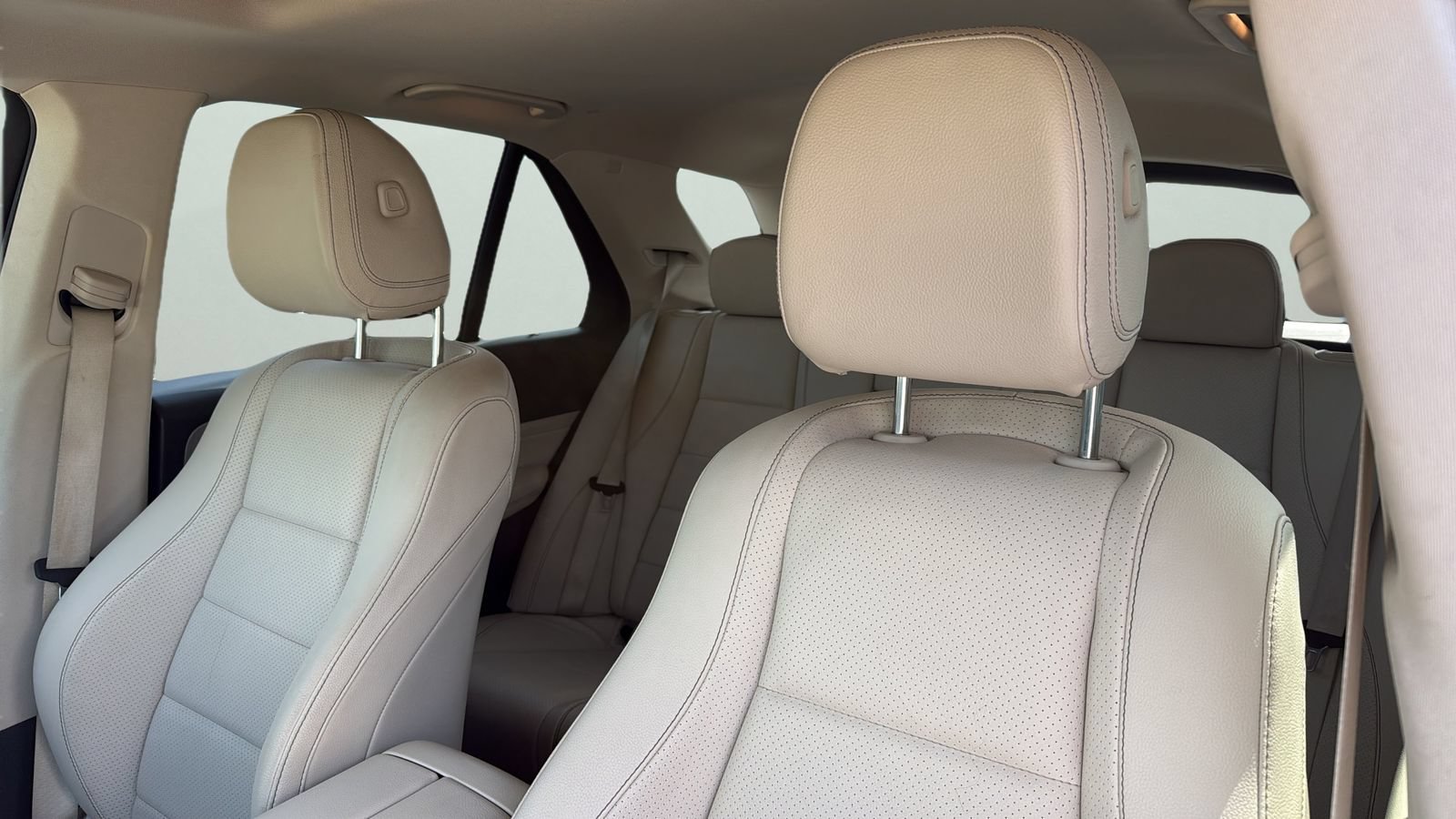 Used 2020 Mercedes-Benz GLE 350 4MATIC w/ Premium Package image 9