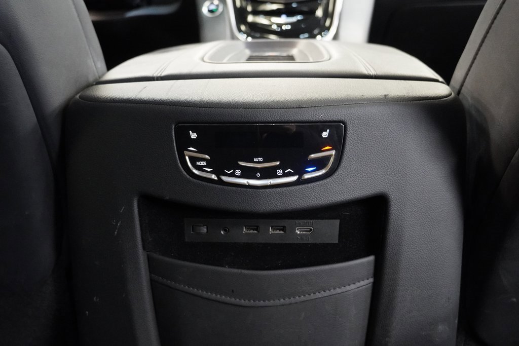 Used 2020 Cadillac Escalade ESV Luxury image 35