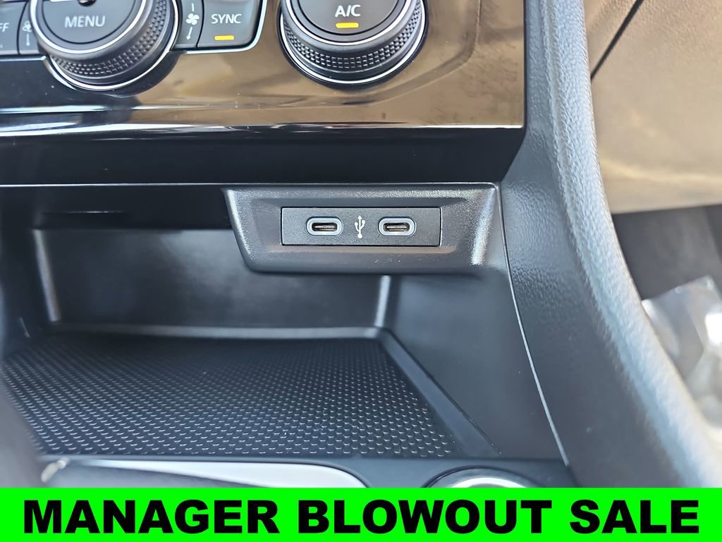Used 2024 Volkswagen Jetta SE image 24