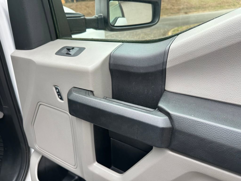 Used 2017 Ford F250 XL w/ Power Equipment Group image 45