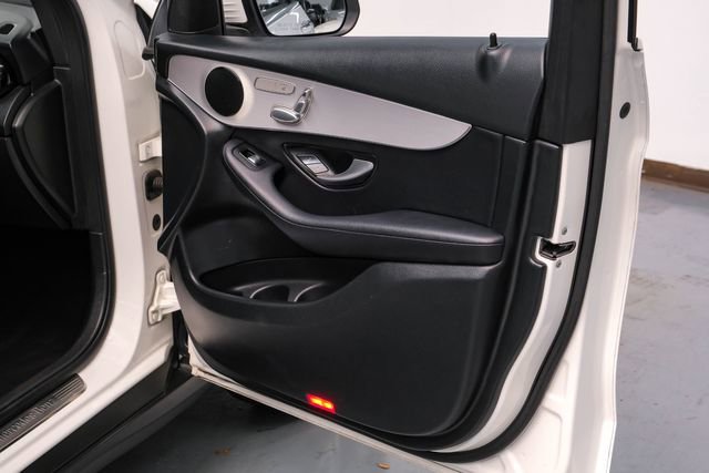 Used 2019 Mercedes-Benz GLC 300 w/ Premium Package image 41