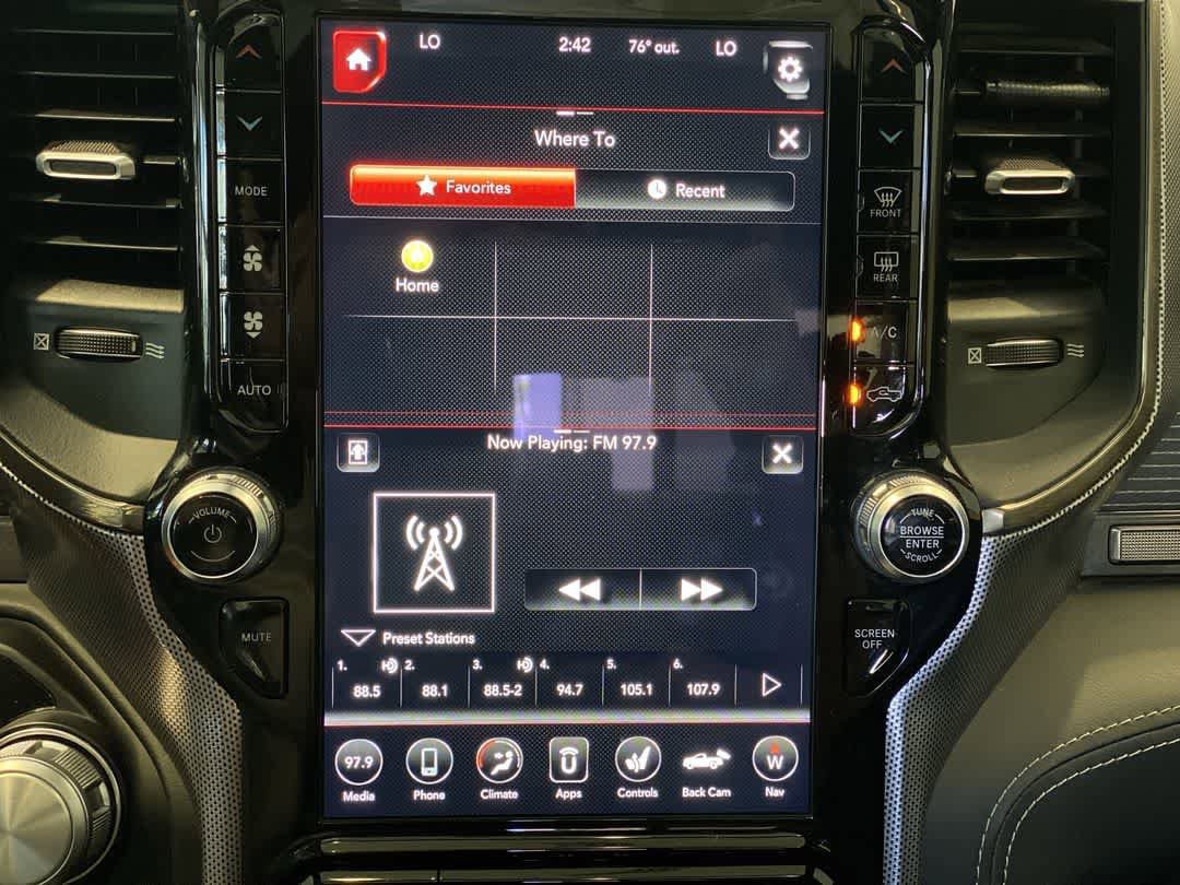 Used 2020 RAM 1500 Limited w/ Body-Colour Bumper Group AWD/4WD image 19