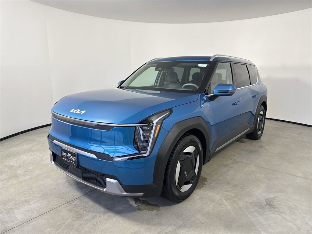 Used 2025 Kia EV9 Wind