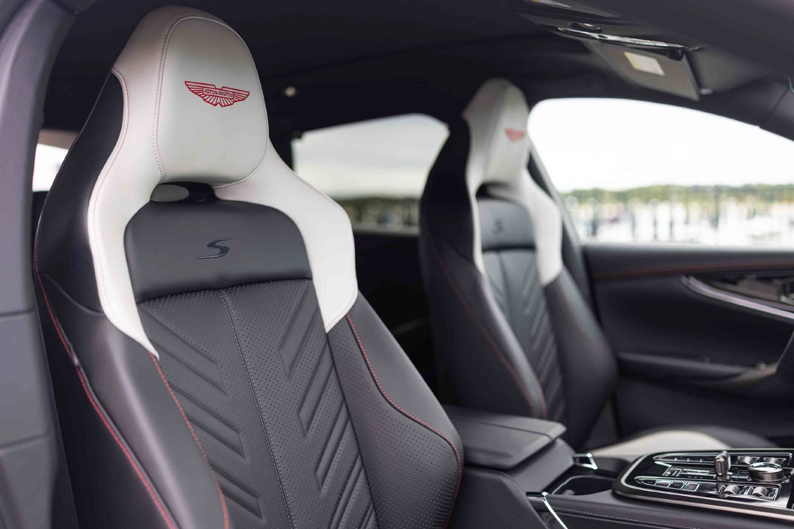 New 2026 Aston Martin DBX S AWD/4WD image 19