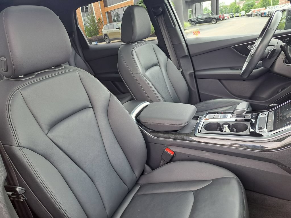 Used 2021 Audi Q7 3.0T Premium Plus w/ Premium Plus Package AWD/4WD image 35