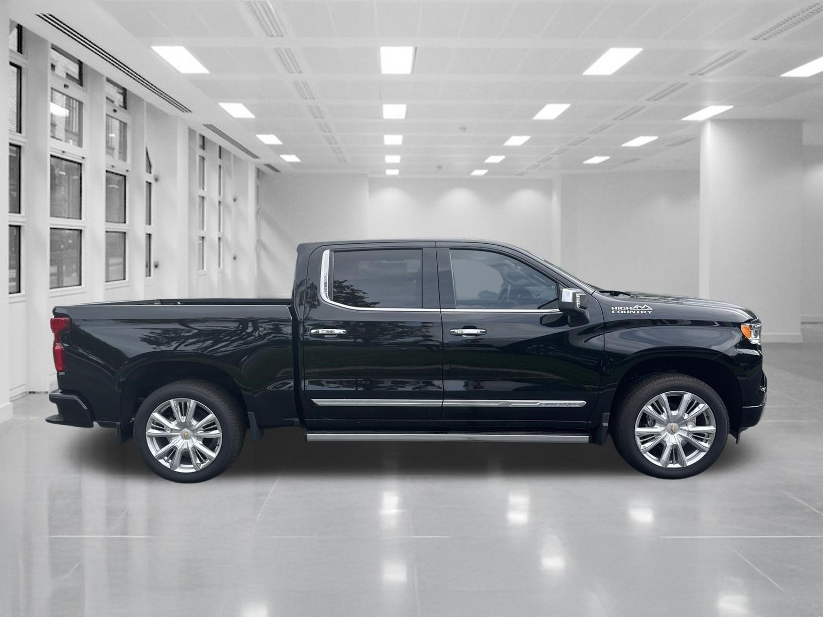 Used 2025 Chevrolet Silverado 1500 High Country AWD/4WD image 4
