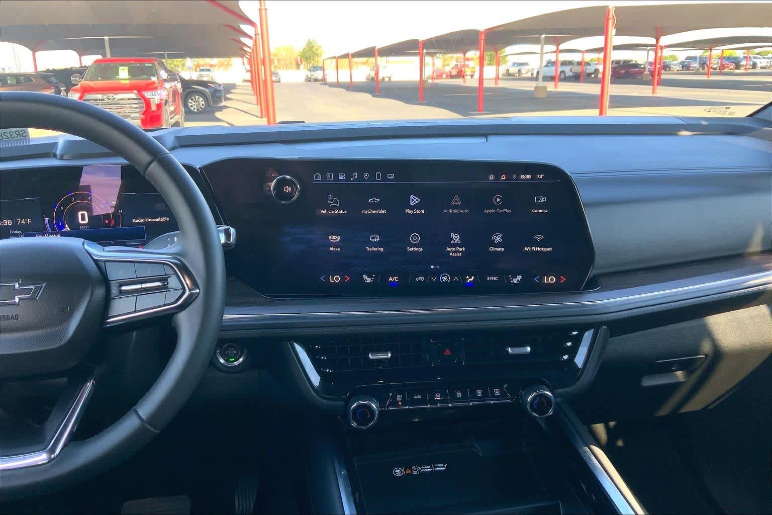 Used 2025 Chevrolet Suburban Z71 AWD/4WD image 7
