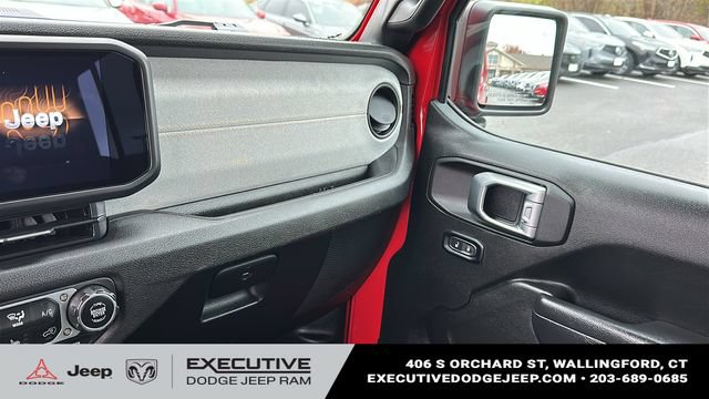 Used 2024 Jeep Wrangler Unlimited w/ Convenience Group AWD/4WD image 18