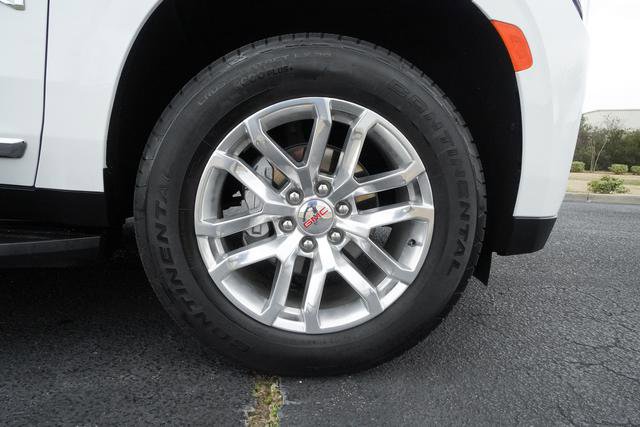 Used 2024 GMC Yukon SLT w/ SLT Premium Package image 43