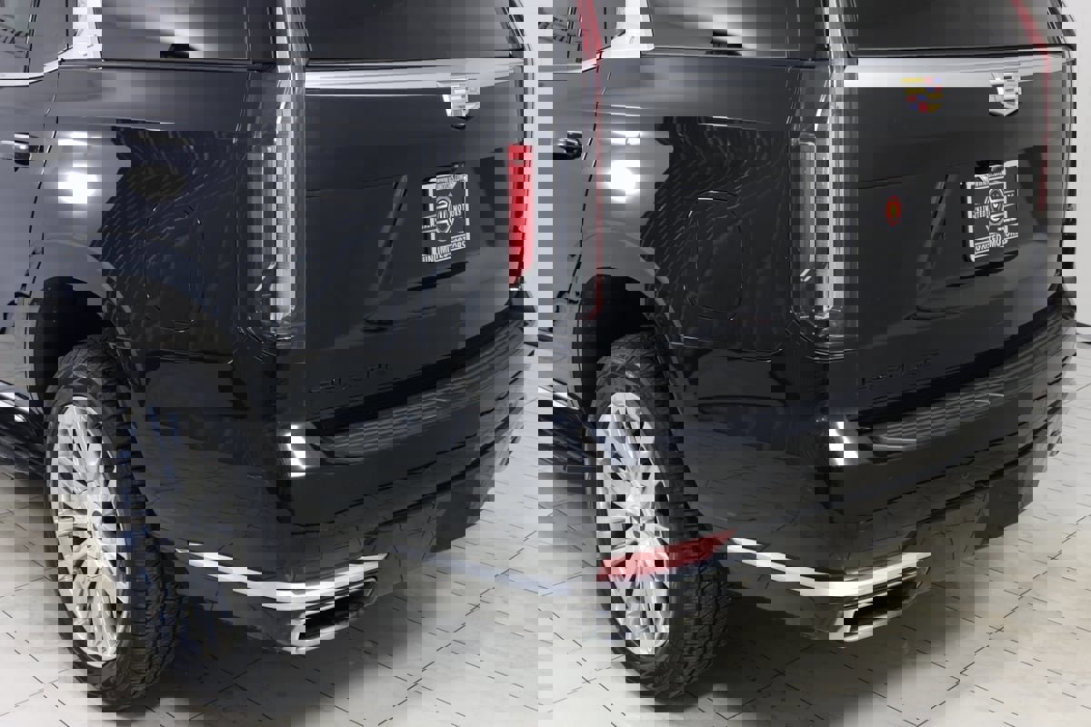 Used 2022 Cadillac Escalade Premium Luxury image 48