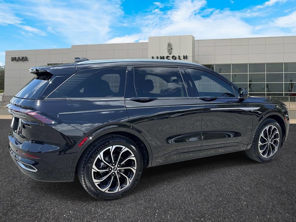 New 2026 Lincoln Nautilus Reserve AWD/4WD image 3