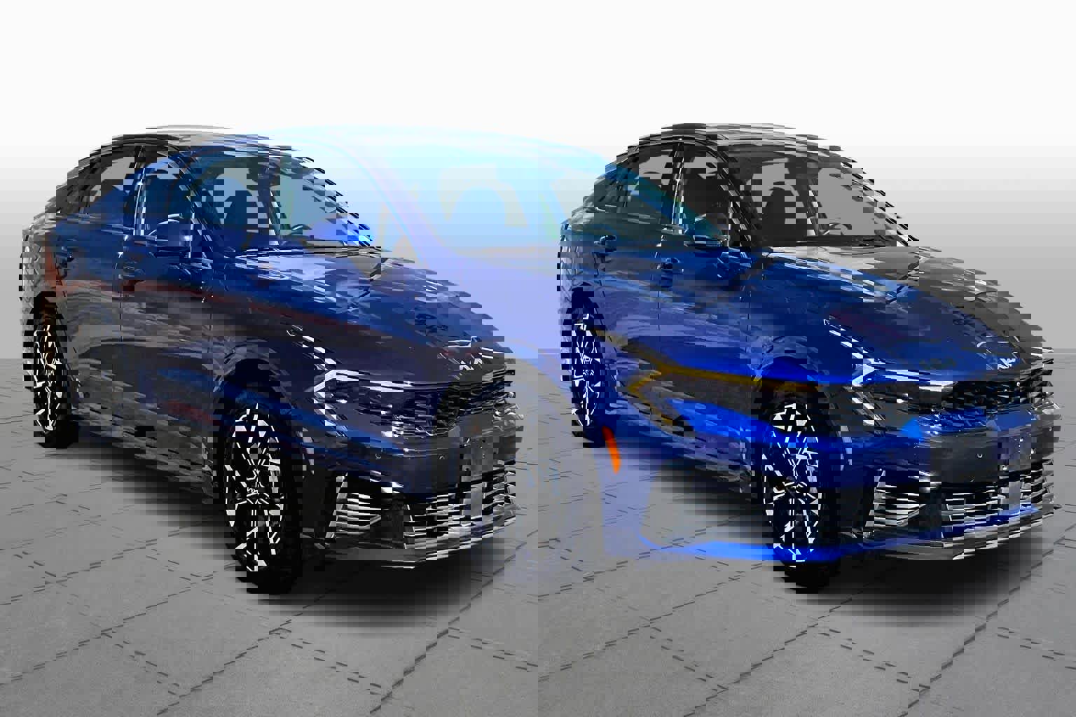 Used 2025 Kia K5 EX image 3