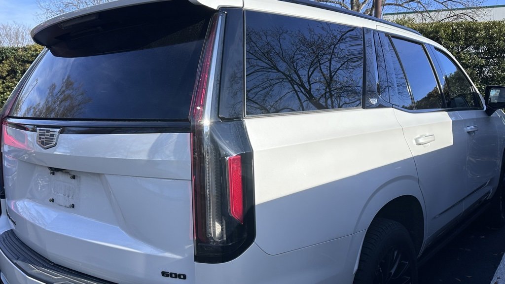 Used 2023 Cadillac Escalade Sport Platinum w/ LPO, ONYX Package image 7