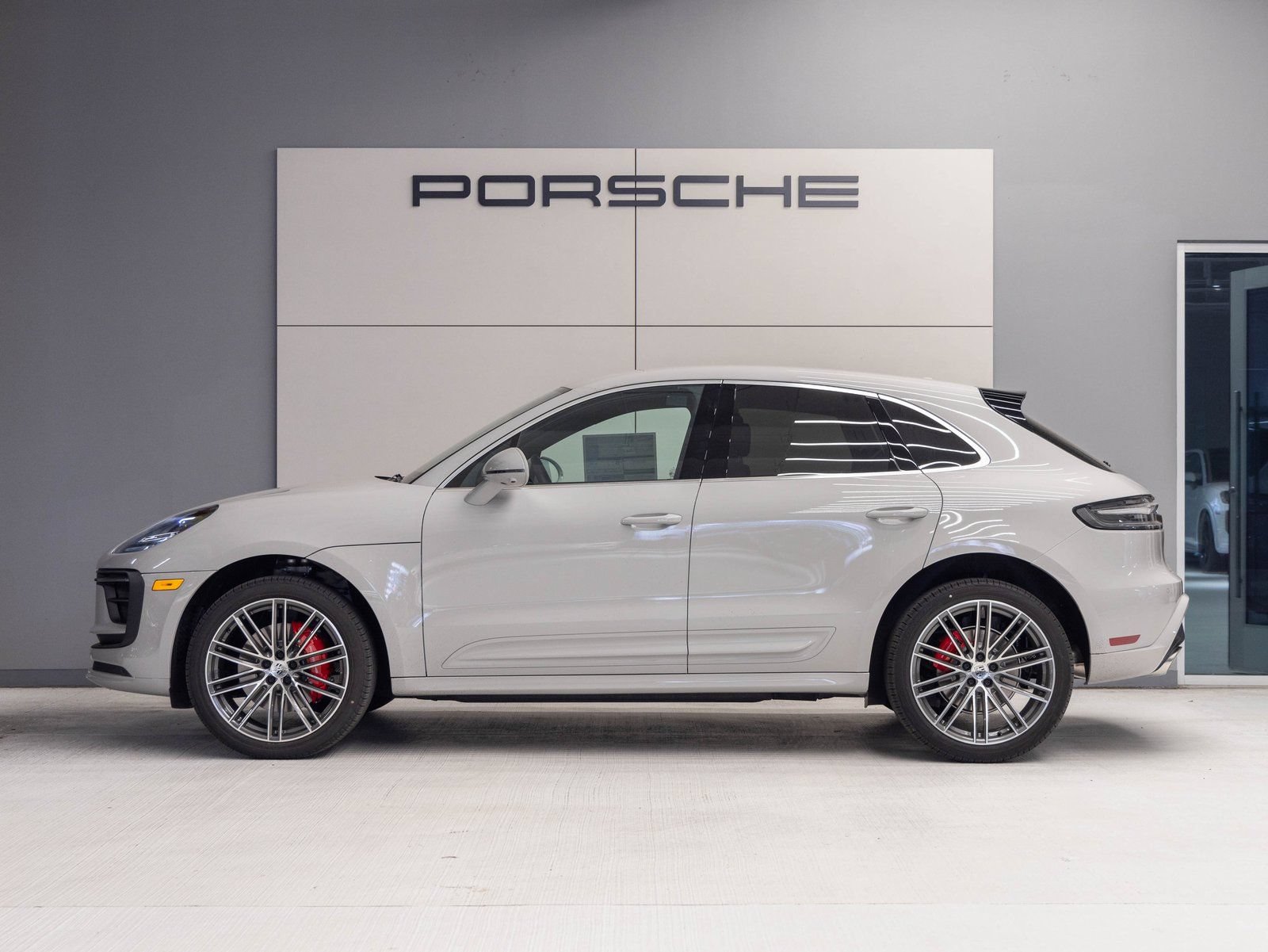 Certified 2026 Porsche Macan S AWD/4WD image 2