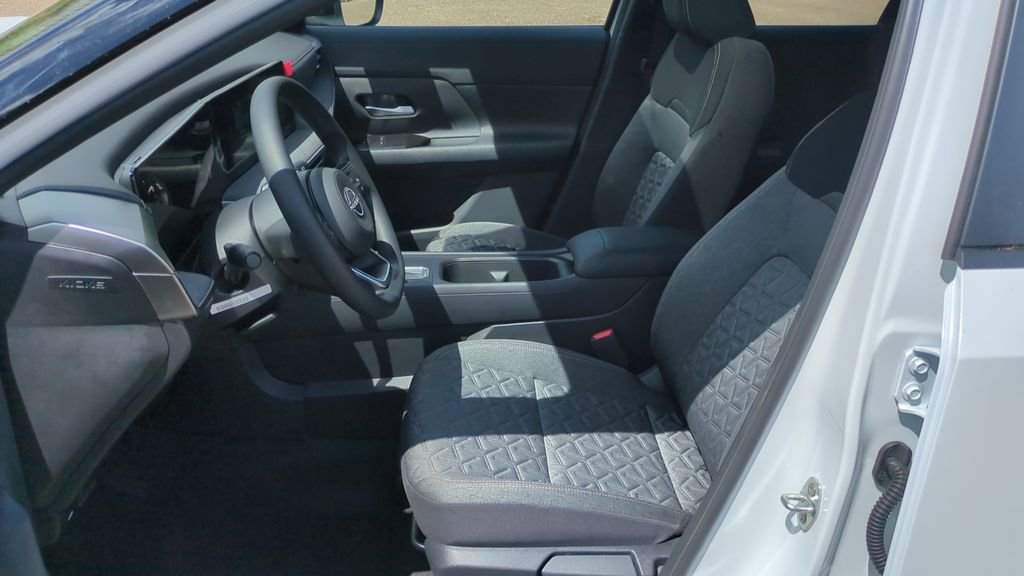 New 2026 Nissan Kicks SV w/ SV Premium Package image 11