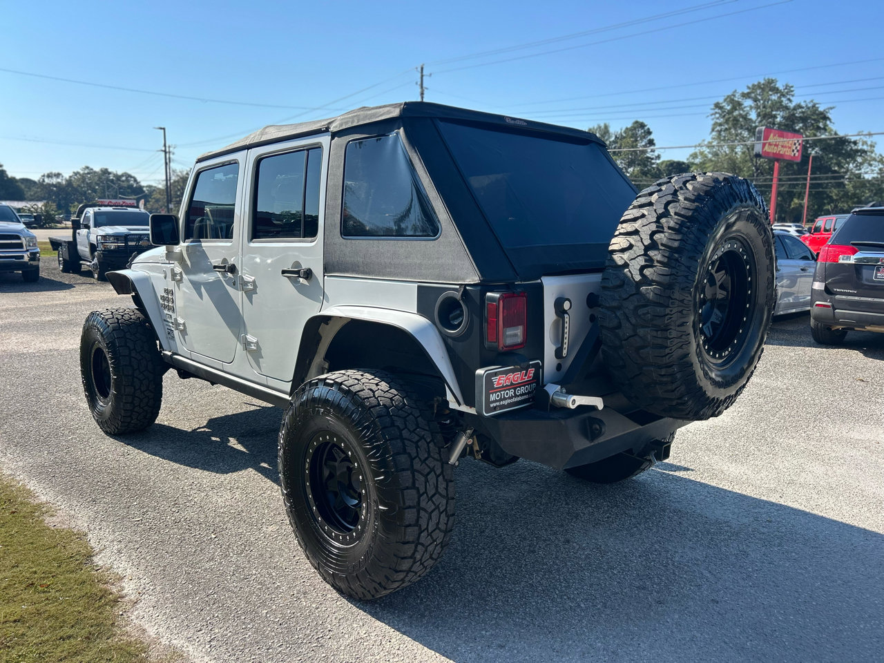 Used 2018 Jeep Wrangler Unlimited Sport image 5