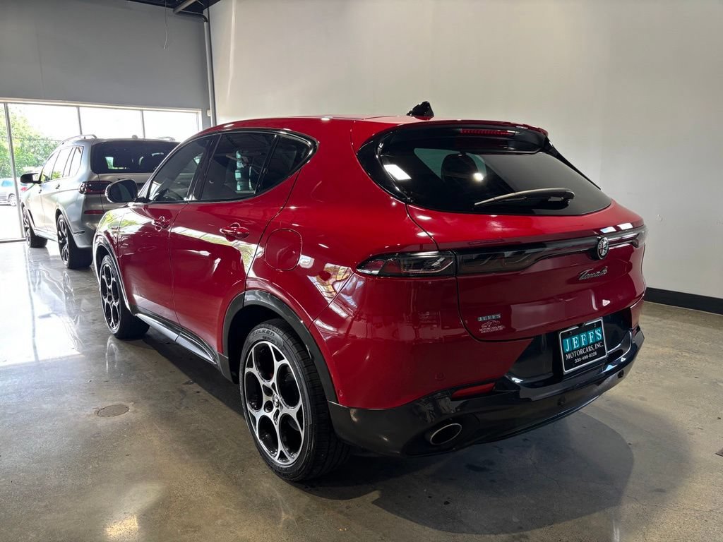 Used 2024 Alfa Romeo Tonale Veloce w/ Active Assist Package AWD/4WD image 8