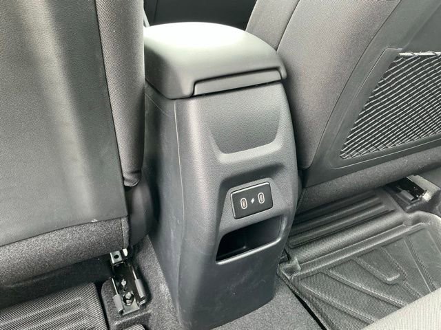 Used 2026 Hyundai Venue SEL FWD image 34