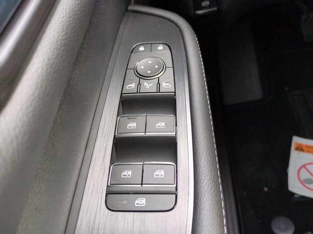 New 2026 Nissan Armada SL w/ Captain's Chari Seat Package image 27