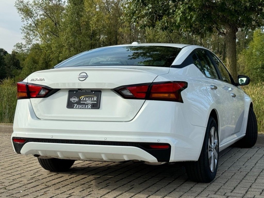 Certified 2025 Nissan Altima 2.5 S image 8