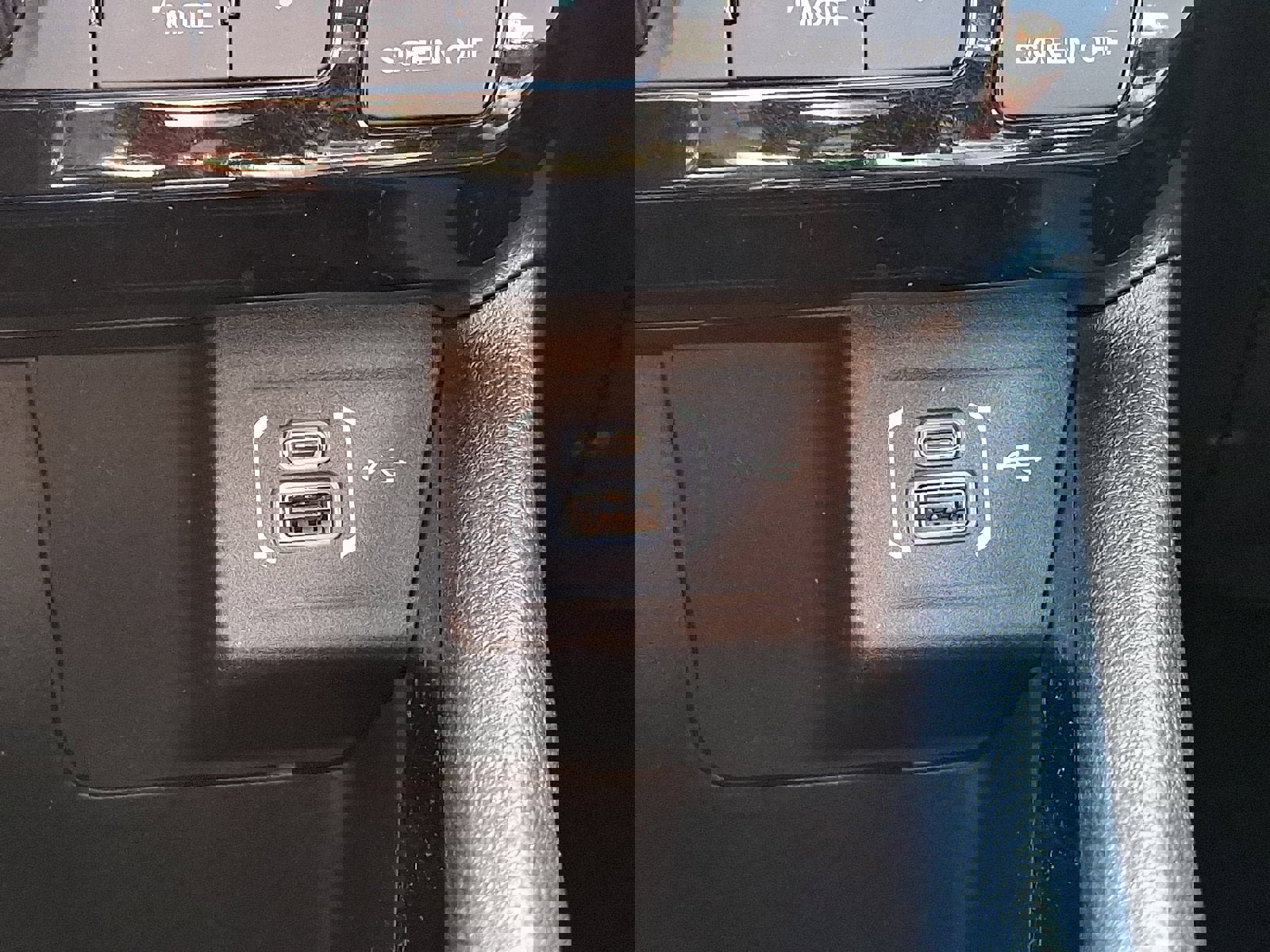 Used 2023 Jeep Compass Latitude w/ Sun and Sound Group image 26