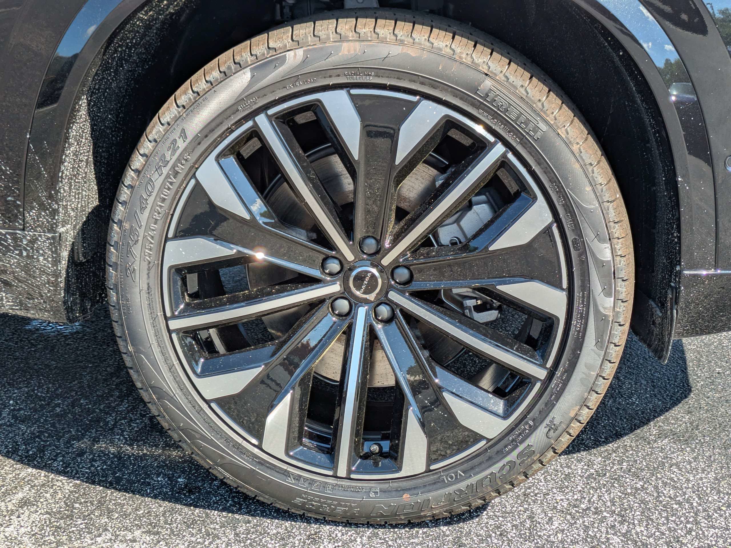 New 2026 Volvo XC90 T8 Plus w/ Protection Package Premier AWD/4WD image 11
