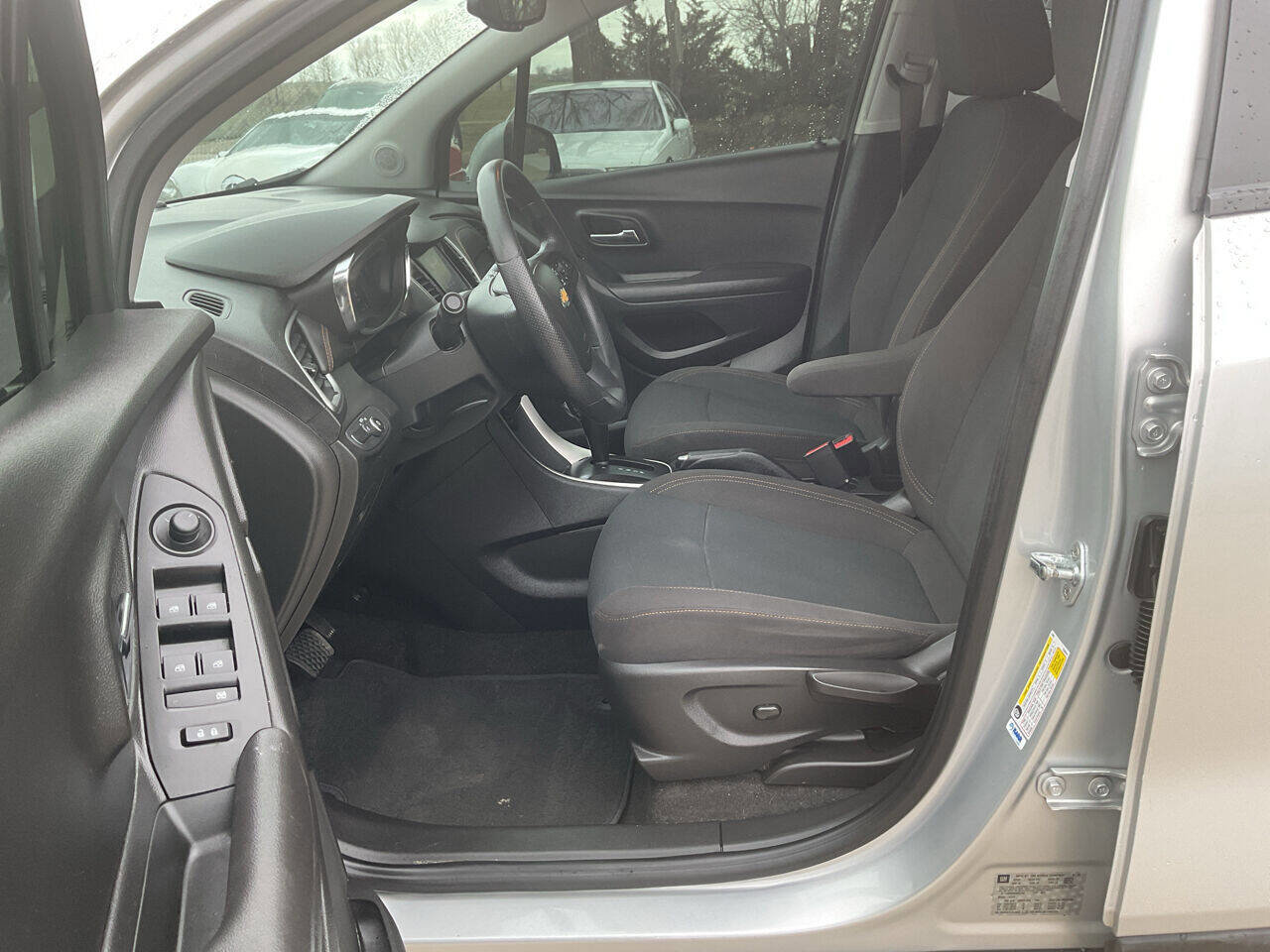 Used 2021 Chevrolet Trax LS w/ Tint and Cruise Package image 13